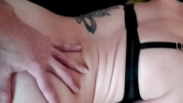 Mivel pont ovulált a perverz mostoha anyukám, a segglyukába kellett beleélveznem