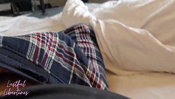 A mostohaanyám megkívánta a faszomat miután meglátta hogy mellette matyizok az ágyban