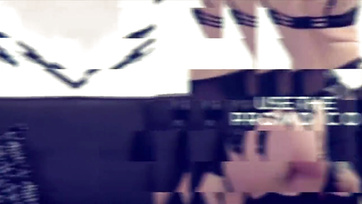 Rámászott a szobatársnője pasijának hatalmas dákójára a szőkehajú tini lány