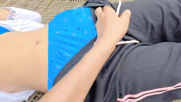 Kanosan lecibáltam a feleségem nadrágját és bemártottam az erektált farkamat a puncijába