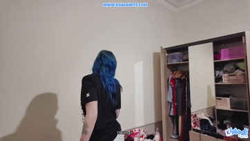 My girlfriend's pussy started itching as soon as we returned to our hotel room