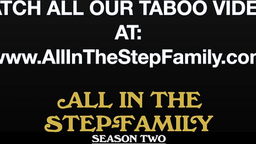 Leszopattam és kutyapózban is megdugtam a nimfomán nevelőanyámat miután rájött hogy én vagyok