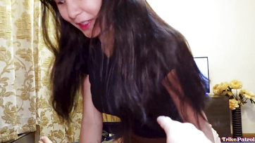 Arcon spriccelte a cuki filippinó csajszit miután cicin és puncin kefélte