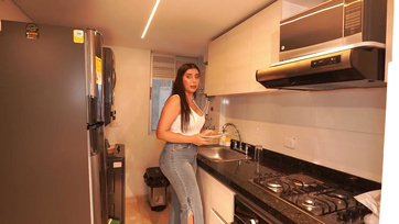 A nagyseggű mostohaanyuci betért a mostoha fia szobájába és rajtakapta faszverés közben