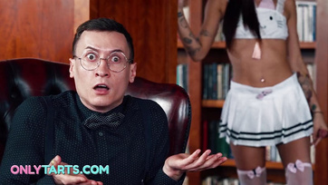 A mostohaapuci is bekapcsolódott a szenvedélyes édeshármasba a csábító szobalánnyal