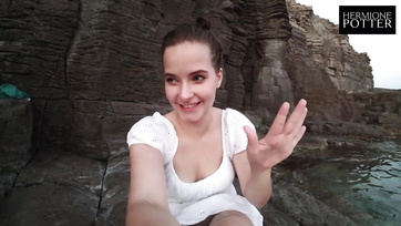 Szinte az egész nyaraláson csak keféltünk a dögös barátnőmmel amiből néhányat le is videóztam