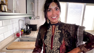 Mindig áthívja a nagyfarkú szeretőjét a szexmániás indiai leányzó amikor lelép otthonról a férje