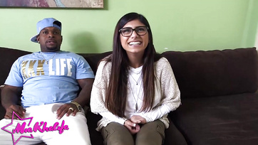 Az arab szépség kíváncsiságából egy felejthetetlen kefélés lett a nagyfarkú néger fickóval