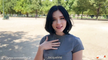 A gyönyörű ismeretlen lány Párizsban megengedte hogy megdugjam a finom punciját