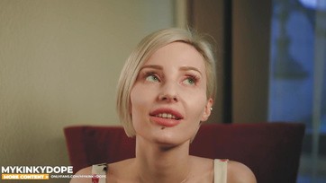 Blonde Babe Spreads Legs for Boss After Promotion