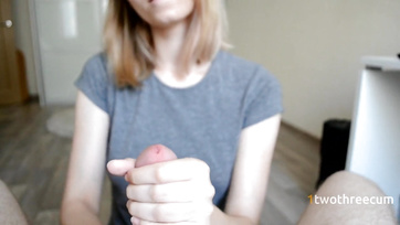 Step-sis Teen Joyfully Jerks Off Stepbro's Cock