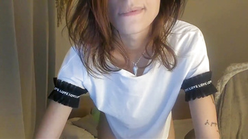 Young Sexy Babe Masturbates for Viewers on Webcam