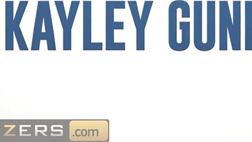 A kurvás milf hölgyemény bebizonyította a férjének hogy két fasszal is könnyedén elbánik