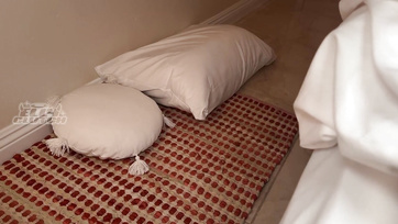 Boldogan megosztom az ágyikómat a húgom dögös barátnőjével, ha úgy látom hogy van esélyem megdugni