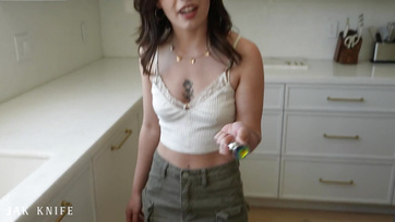 A pajzán mostohahúgom végre kijelentette hogy a feszes segglyuka készen áll az análra