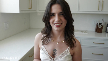 A pajzán mostohahúgom végre kijelentette hogy a feszes segglyuka készen áll az análra