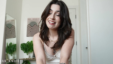 A pajzán mostohahúgom végre kijelentette hogy a feszes segglyuka készen áll az análra