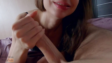 Romantic Encounter Ends With Massive Facial in Bedroom