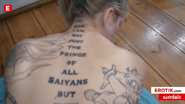 Ugyanazon a napon két tetovált szőke ribancot is sikerült megbasznia Németországból