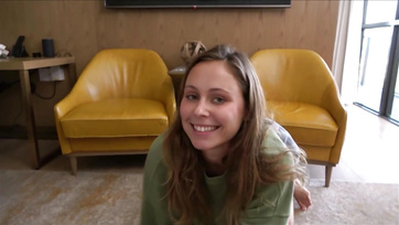 Először engedte a cuki újdonsült csajom hogy bevágjam a kolbászomat a szűk popsijába