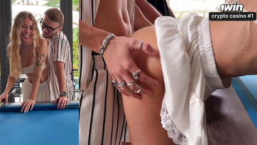 Felraktam a biliárd asztalra és rommá kúrtam a szukás kiscsaj lyukát a haverjaink mellett