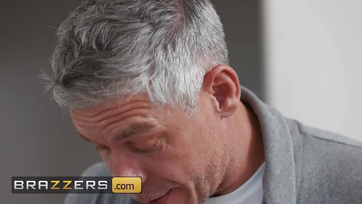 Titokban elcsábította a legjobb barátnője férjét és többször is megbaszatta vele a trimmelt pináját