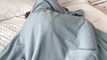 A hülye mostohabátyám csak azért felébresztett hogy megkúrja a kis hamvas puncikámat