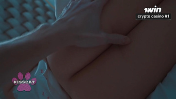 Vajon megdugta éjjel a szundító felesége háta mögött a kurvás mostohalánya feszes lyukát?