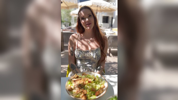 Az első randin feljött velem a hotelszobámba a bögyös vörös csajszi hogy egy jót keféljünk
