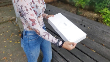 A pajzán latinamerikai csajszi belement hogy az ismeretlen fiú egy kiadós dugással fizessen a termékért