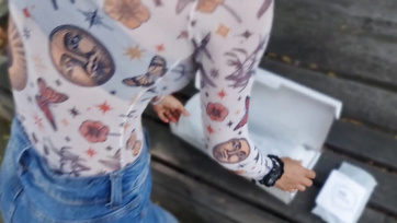 A pajzán latinamerikai csajszi belement hogy az ismeretlen fiú egy kiadós dugással fizessen a termékért