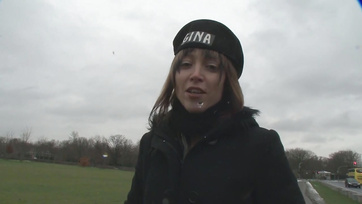 Volt szerencséje a középkorú német házaspárnak egy hivatásos gyönyörűséggel hármasban szeretkezni