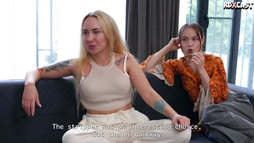 A barátnője mellett kúrták meg a nagyfaszú srácok a nimfomániás szöszi leányzót a szexcastingon