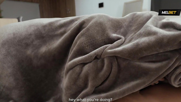 A perverz mostohahúgocskám titokban beosont a szobámba hogy meglovagolja a dákómat