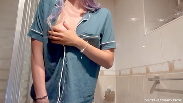 Ennek a cuki 18 éves egyetemista leányzónak van a legfinomabb puncija a világon