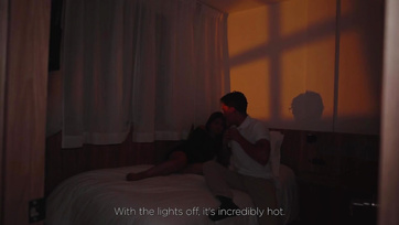 Megmondtam a csajnak hogy nincs hová mennem, majd még meg is dughattam a puncusát