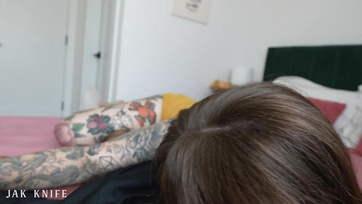 A csajom tetovált mostohahúga addig nyaggatott, amíg rendesen meg nem kúrtam a lyukát