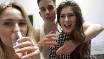 Megmutatták, mi zajlik valójában egy pornóforgatáson: szexparti és humor a kulisszák mögött