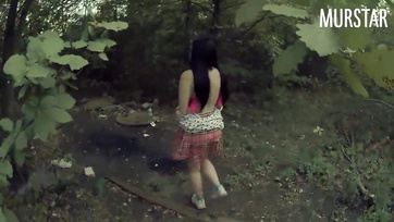 Sexy Schoolgirl Posing Turns into Outdoor Fuck