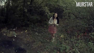 Sexy Schoolgirl Posing Turns into Outdoor Fuck
