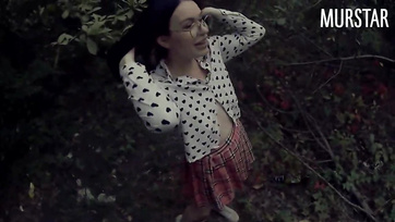 Sexy Schoolgirl Posing Turns into Outdoor Fuck