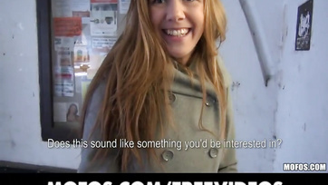 Czech Cutie Spreads Legs for Cash on the Street
