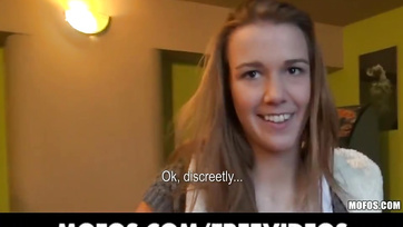 Czech Cutie Spreads Legs for Cash on the Street