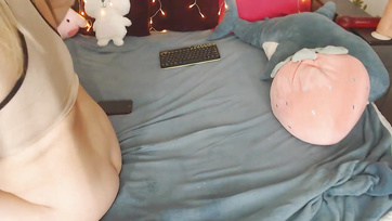 Naughty Sex Chat Girl Flaunts Her Big Booty and Tits
